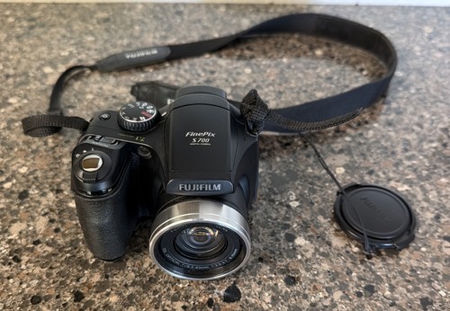 Fujifilm finepix s700 - fujifilm,